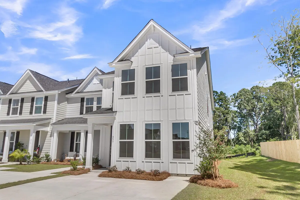 725 Alma Square Drive, Moncks Corner, SC 29461 - Image #1