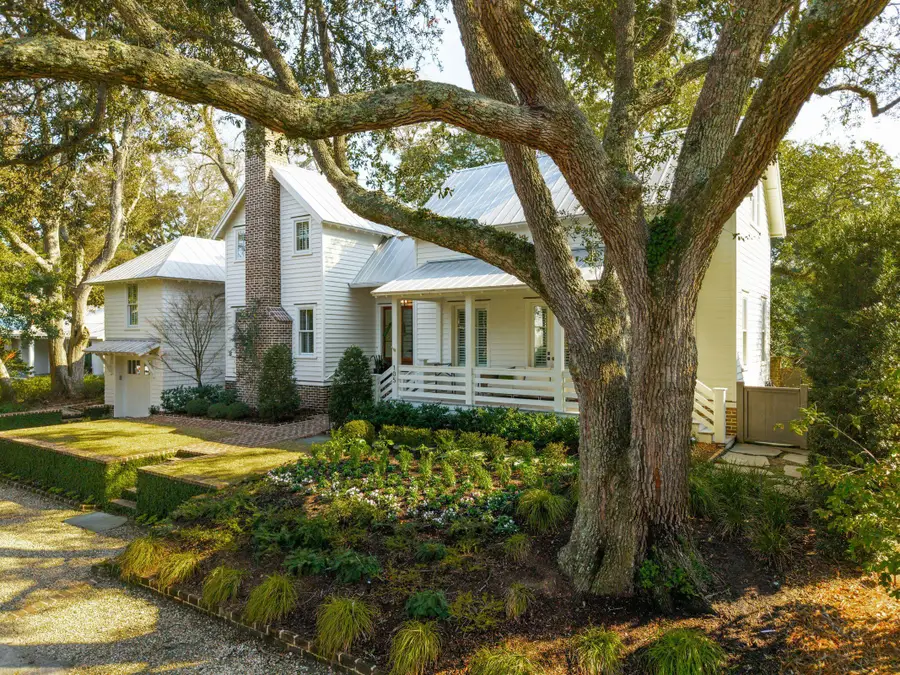 105 Friend Street, Mount Pleasant, SC 29464 - Image #2