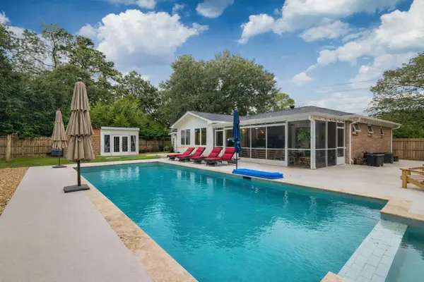 902 Mikell Drive, Charleston, SC 29412