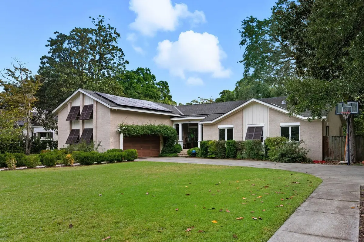 1031 Lakeview Drive, Mount Pleasant, SC 29464 - Image #1