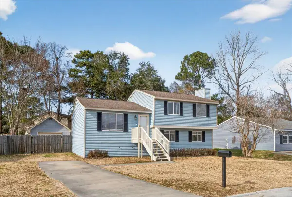 4950 Amberwood Lane, North Charleston, SC 29418