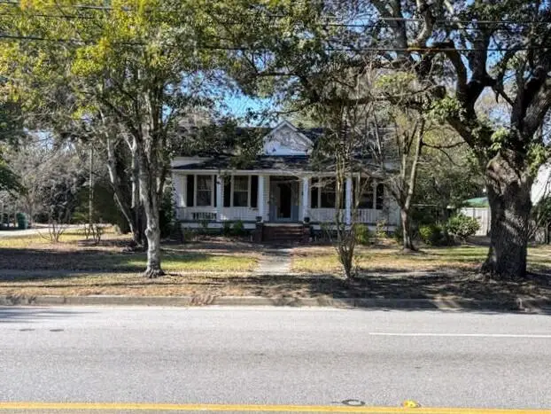 227 N Church Street, Manning, SC 29102 - #2