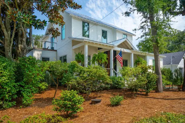208 Mccormick Street, Mount Pleasant, SC 29464