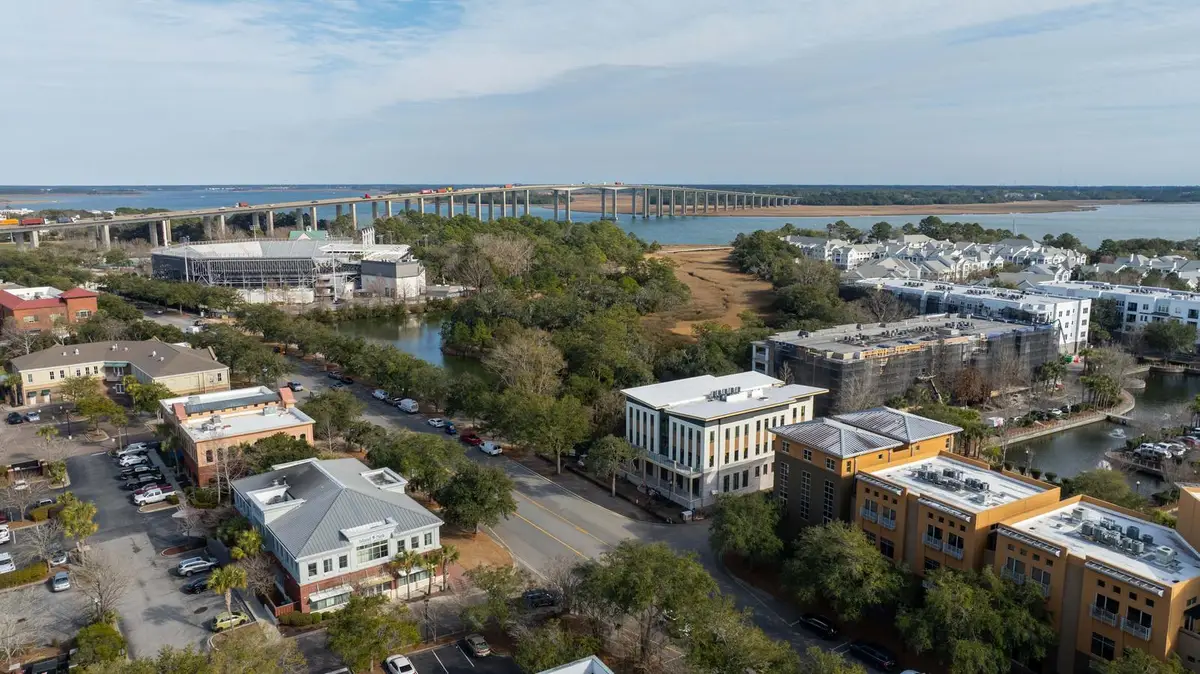 211 Seven Farms Drive #201, Charleston, SC 29492 - Image #1