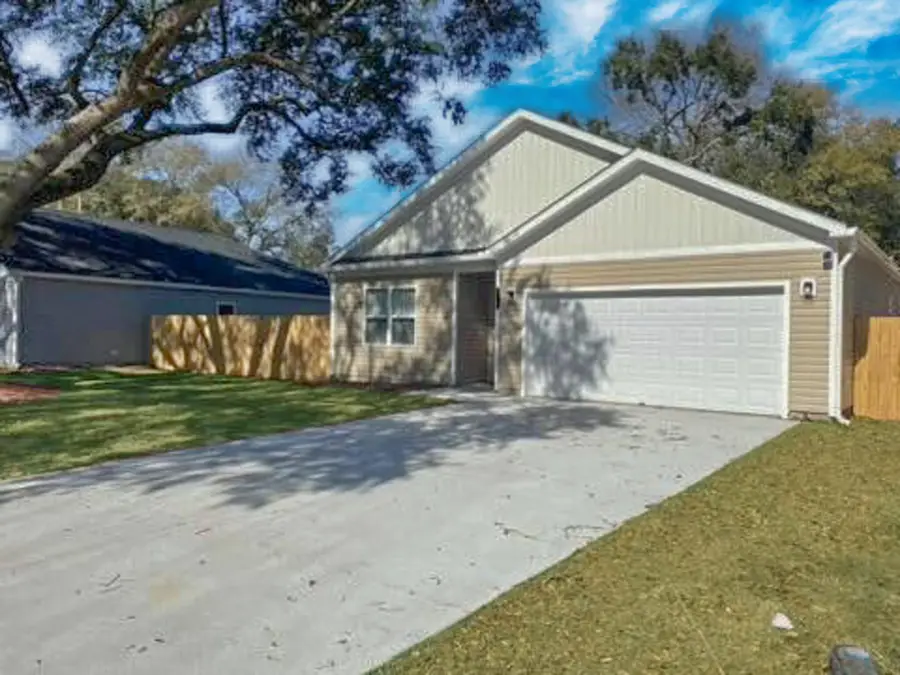 2420 Raymond Avenue, North Charleston, SC 29406 - Image #2