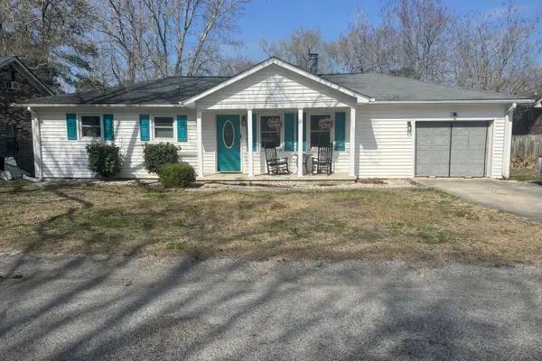 220 Crestwood Drive, Summerville, SC 29483