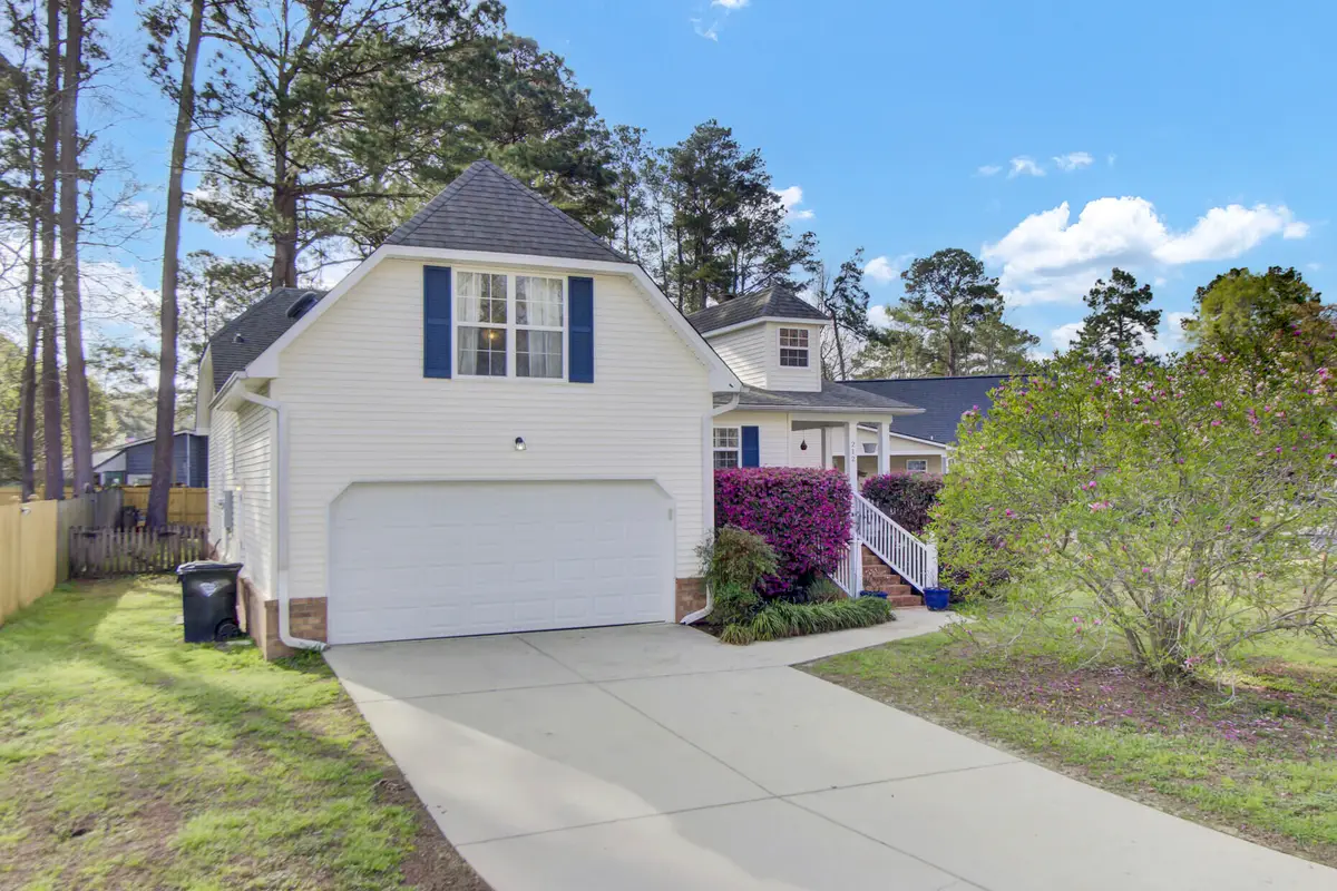 212 Thames Avenue, Summerville, SC 29485 - #1