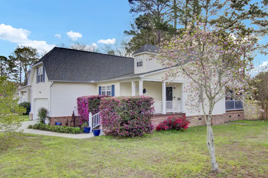 212 Thames Avenue, Summerville, SC 29485 - #2