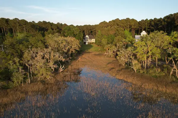6042 Pawlett Blake Lane, Wadmalaw Island, SC 29487