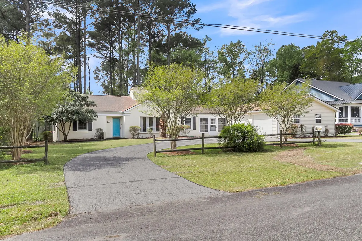 214 E 4th South Street, Summerville, SC 29483 - #1
