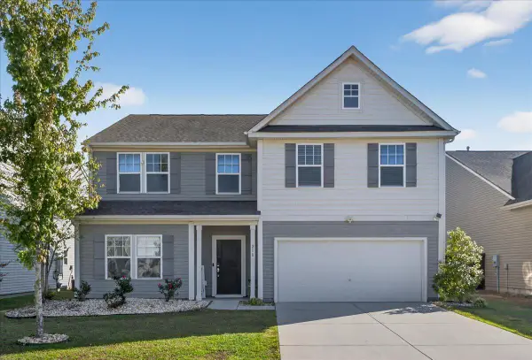 210 Wood Thrush Way, Summerville, SC 29486
