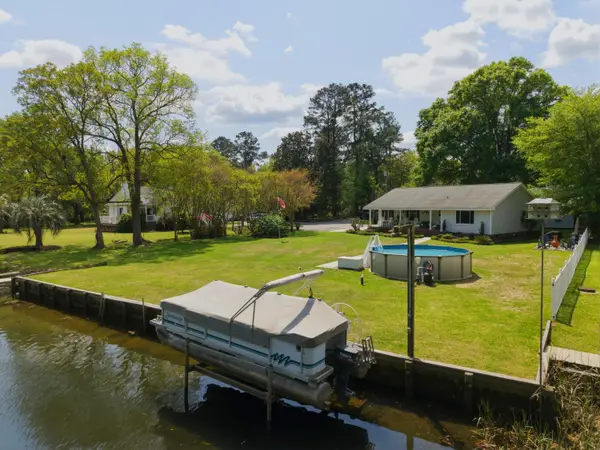 1805 Ringneck Road, Moncks Corner, SC 29461