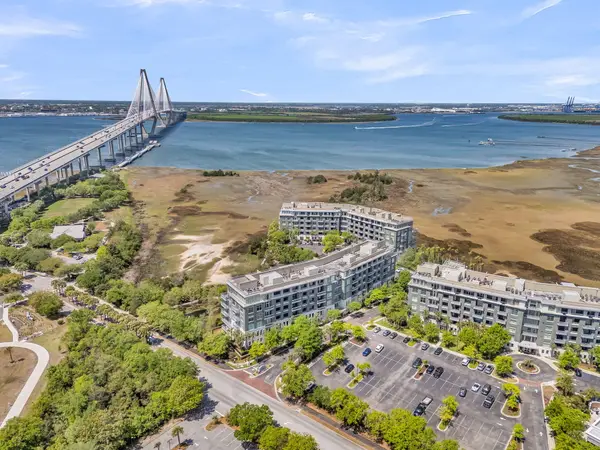 221 Cooper River Drive, Mount Pleasant, SC 29464