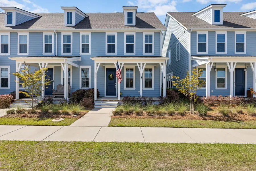 579 Blueway Avenue, Summerville, SC 29486 - #2
