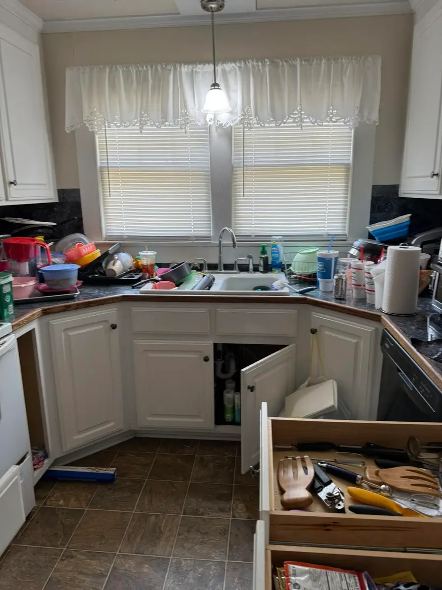 1522 E Lee Street, Camden, SC 29020 - #3