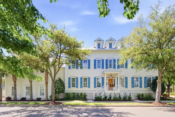 824 Bridgetown Pass, Mount Pleasant, SC 29464