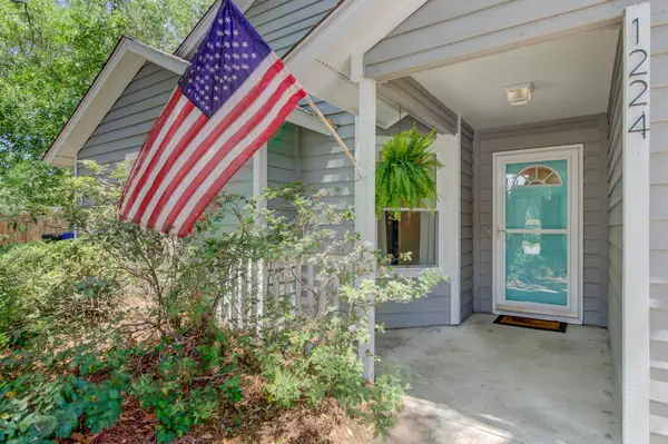 1224 Decoy Court, Mount Pleasant, SC 29464