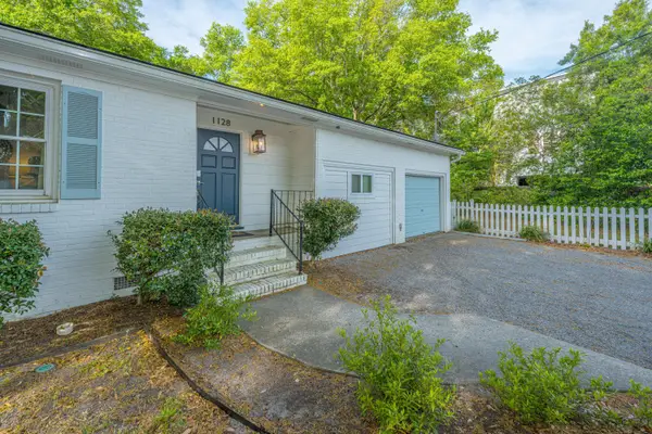 1128 Carter Avenue, Mount Pleasant, SC 29464
