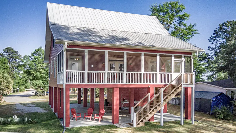 1296 Levi Street, Manning, SC 29102 - #3