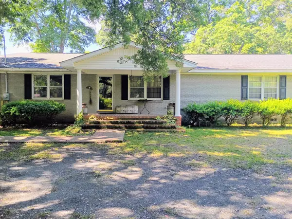 100 Old Country Club Road, Summerville, SC 29483