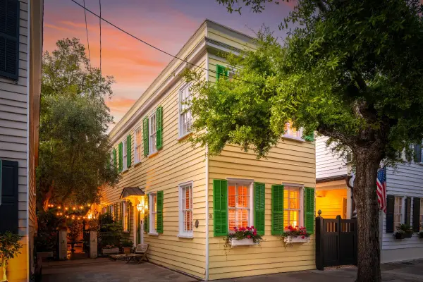 8 Trumbo Street, Charleston, SC 29401