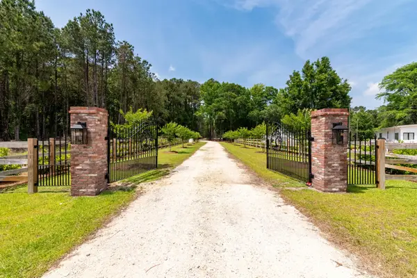 10260 N Highway 17, McClellanville, SC 29458