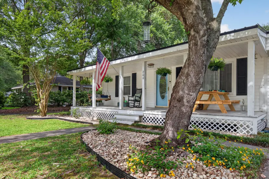 206 N Winter Street, Moncks Corner, SC 29461 - #2