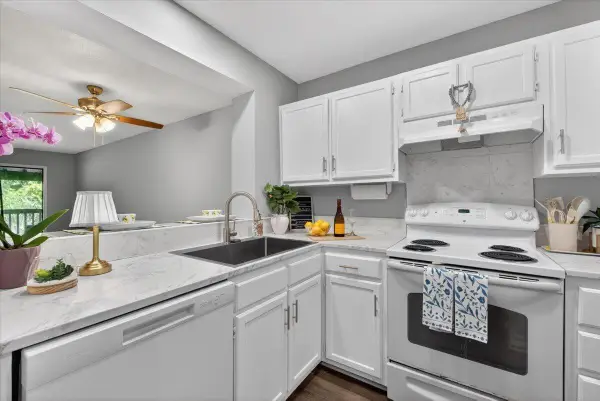 1530 Fort Johnson Road #1h, Charleston, SC 29412