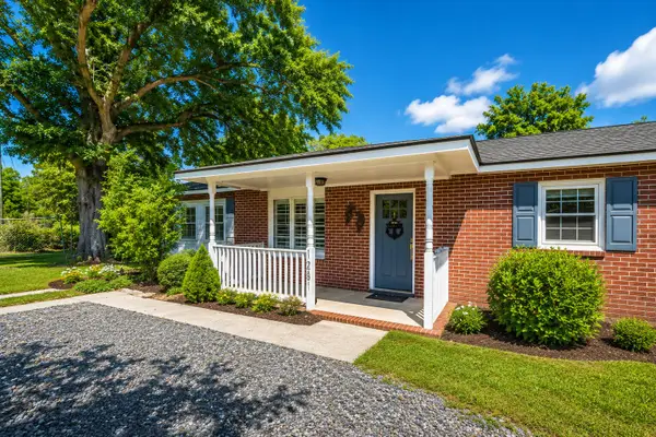 1281 Pickett Street, Charleston, SC 29412