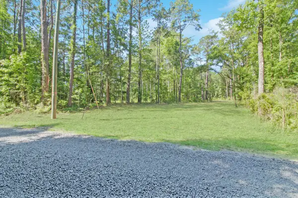 7 Milcrest Drive, Awendaw, SC 29429