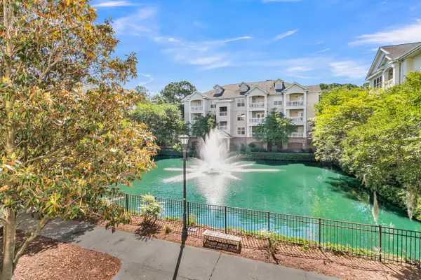 2244 Ashley Crossing Drive #215, Charleston, SC 29414