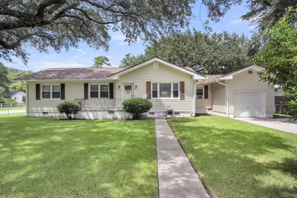 2236 Woodland Shores Road, Charleston, SC 29412
