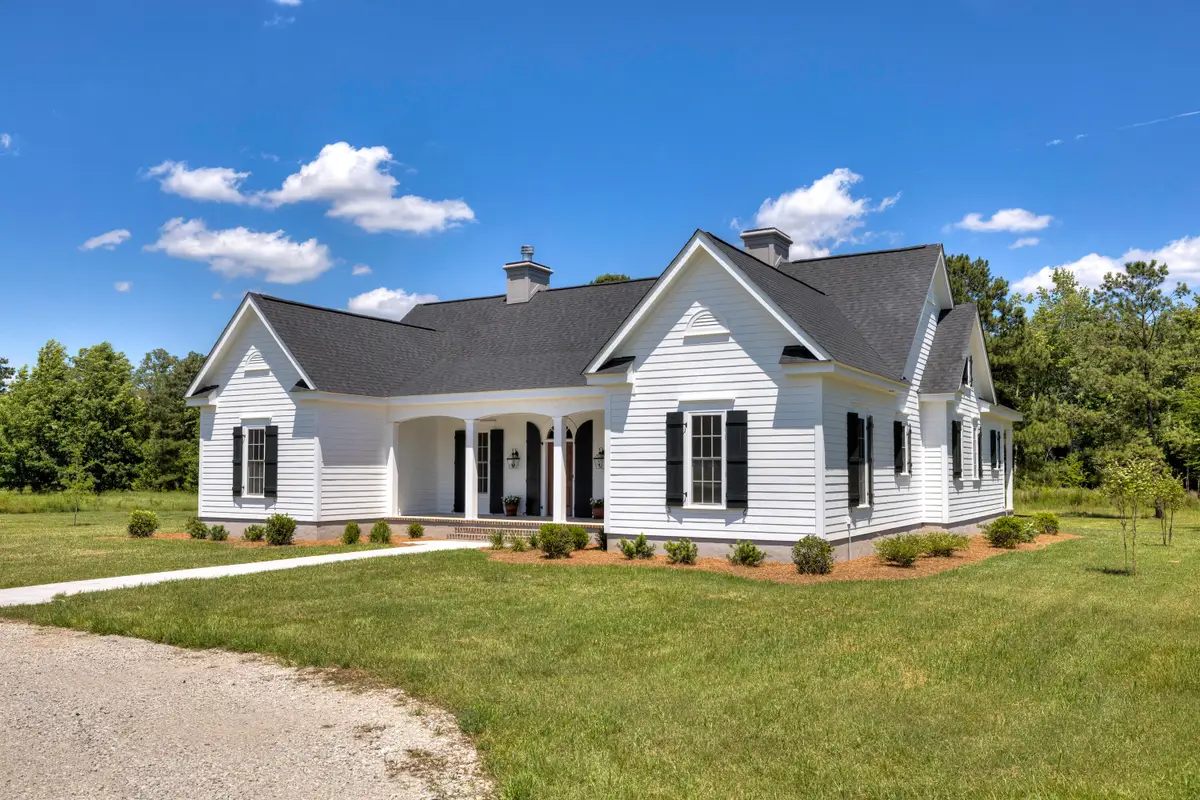 1646 Cleveland Street, Elloree, SC 29047 - #1