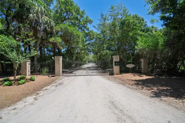 941 Hammocks Way, Edisto Island, SC 29438