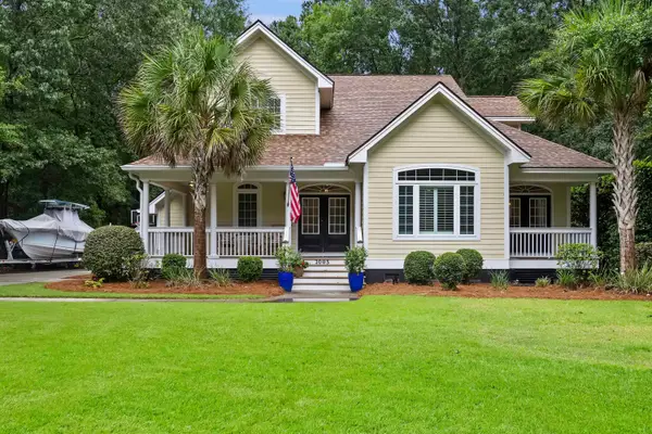 1005 Island Crossing Drive, Hanahan, SC 29410