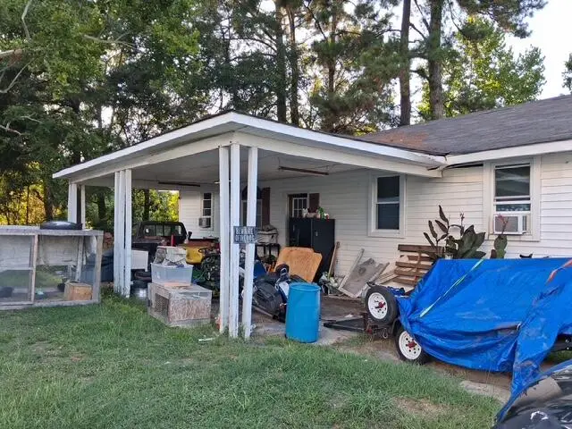 27 N Barfield Street, Manning, SC 29102 - #3