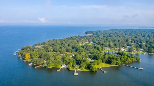710 Hildebrand Drive, Bonneau, SC 29431