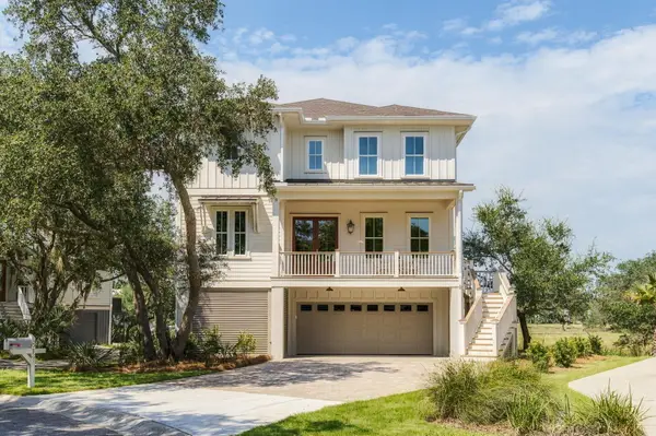 813 Harbour Watch Court, Mount Pleasant, SC 29464