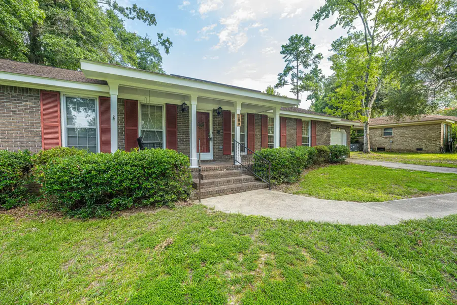 109 Pointer Drive, Summerville, SC 29485 - #3