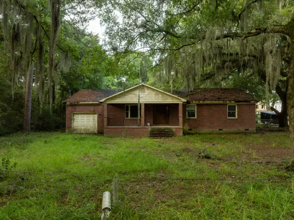388 5th Avenue, Mount Pleasant, SC 29464
