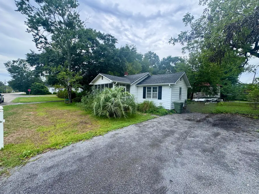 103 E Elmwood Street, Andrews, SC 29510 - #3