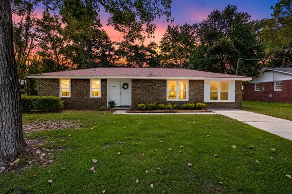 7667 Mendelwood Drive, North Charleston, SC 29418