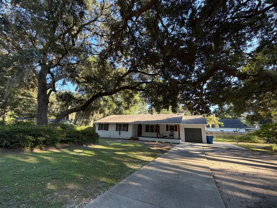 8 W Miller Drive, Beaufort, SC 29907 - #2