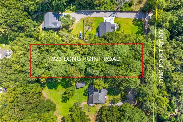 923 Long Point Road, Mount Pleasant, SC 29464