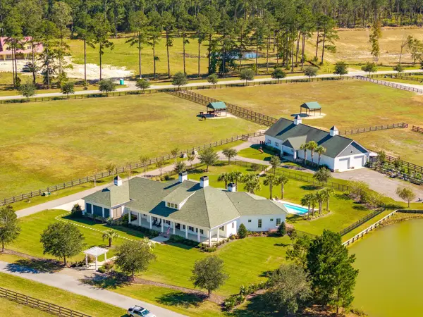 105 Fox And Hound, Ravenel, SC 29470