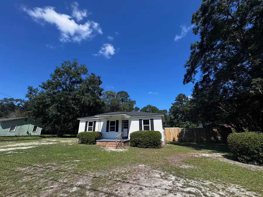 906 Poplar Street, Walterboro, SC 29488 - #3