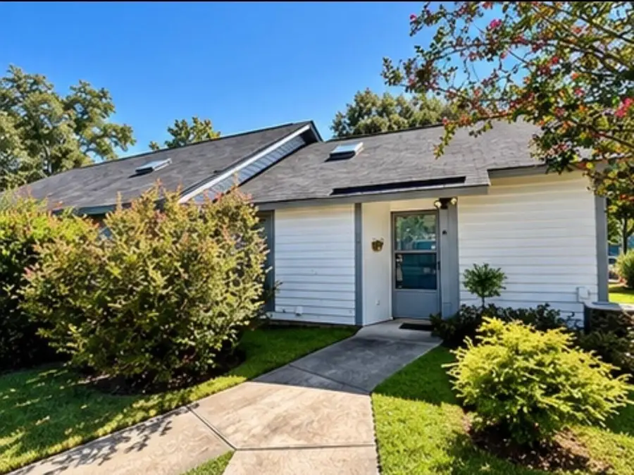 7 Thomas Walter Circle #Right Side, Santee, SC 29142 - #2