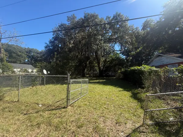 2001 Baker Drive, North Charleston, SC 29406