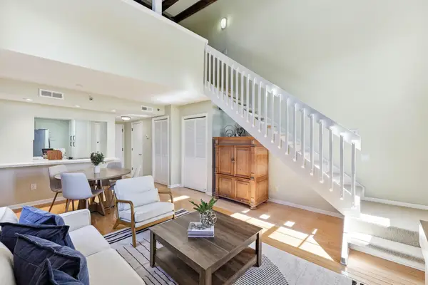 3 Queen Street #Apt 304, Charleston, SC 29401
