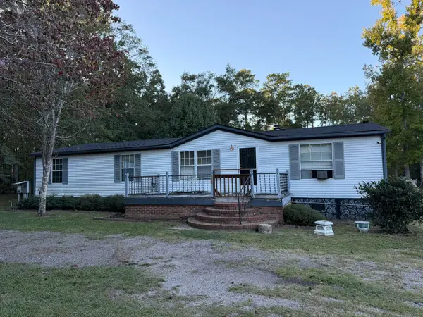 135 Pineridge Road, Elloree, SC 29047